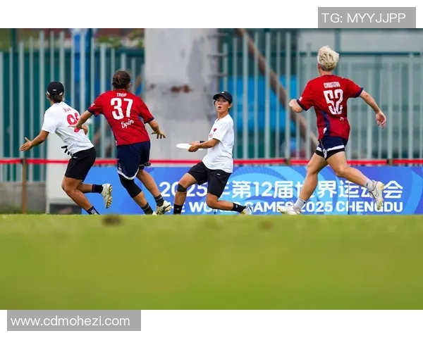 成都飞盘队盯防策略分析及其在比赛中的成效与不足之处探讨 成都飞盘队盯防策略分析及其在比赛中的成效与不足之处探讨